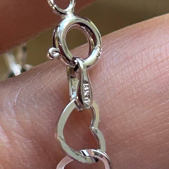 BRANDNEW 18 KARAT WHITE GOLD HEART CHAIN NECKLACE 20 INCHES - Picture 6 of 6